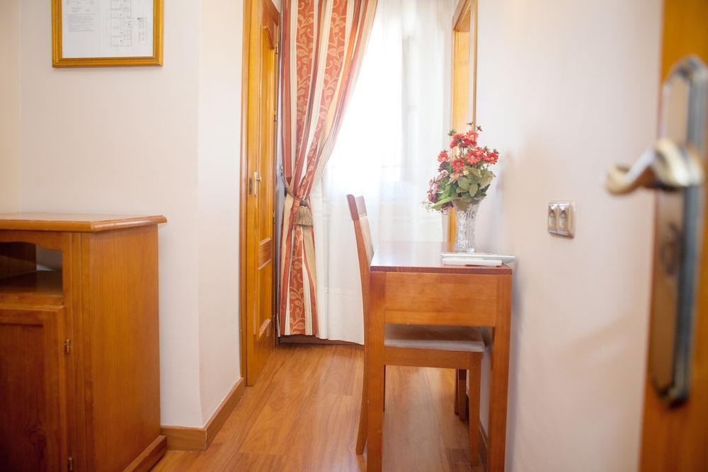 Hotel Alameda Málaga Dış mekan fotoğraf
